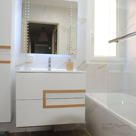 Apartment In Park With Pool