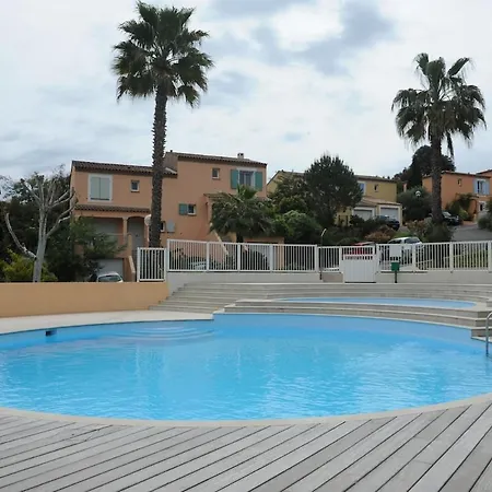 In Park With Pool Apartament *